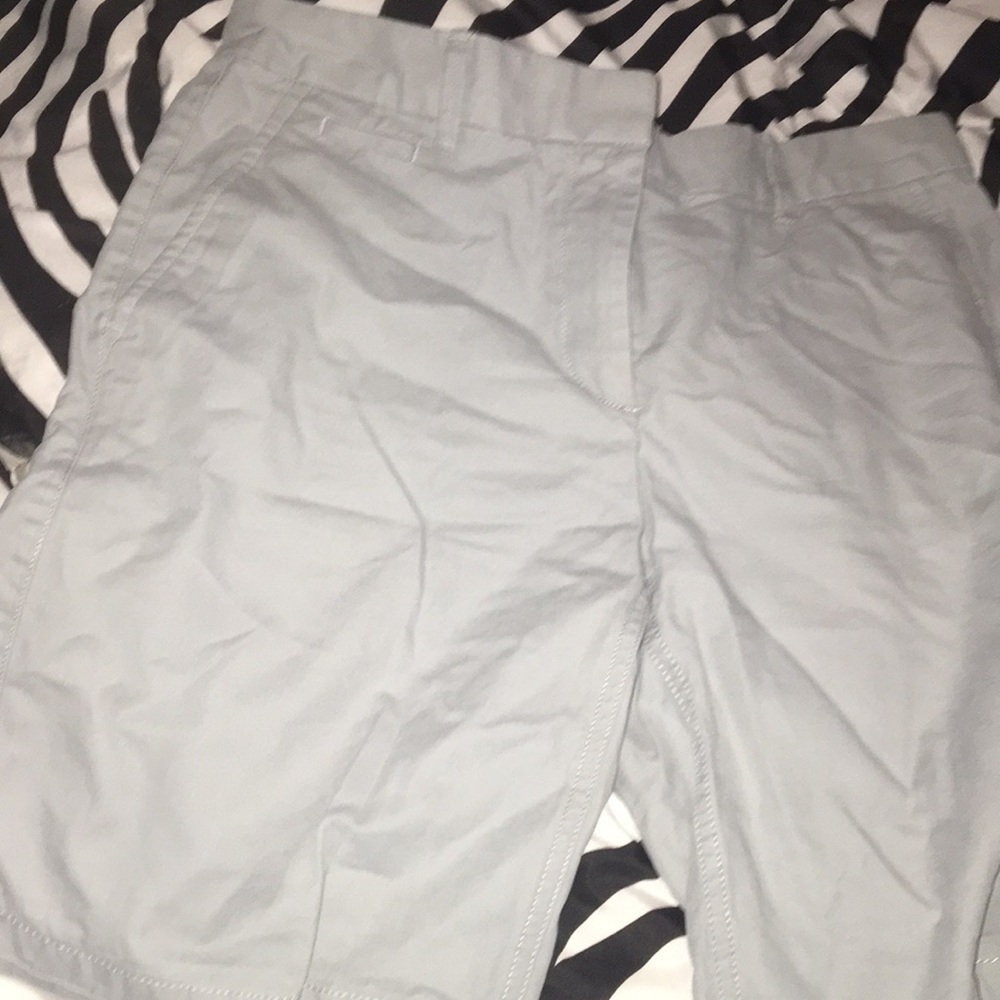 GAP khaki shorts